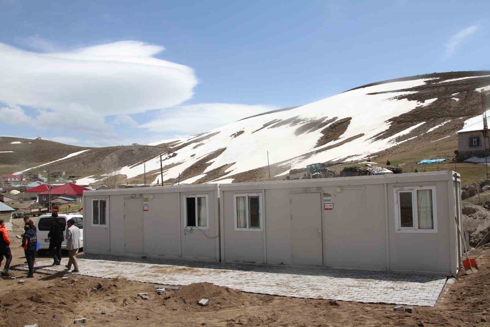 Patnos’ta deprem sonrası barınma ihtiyacı karşılandı
