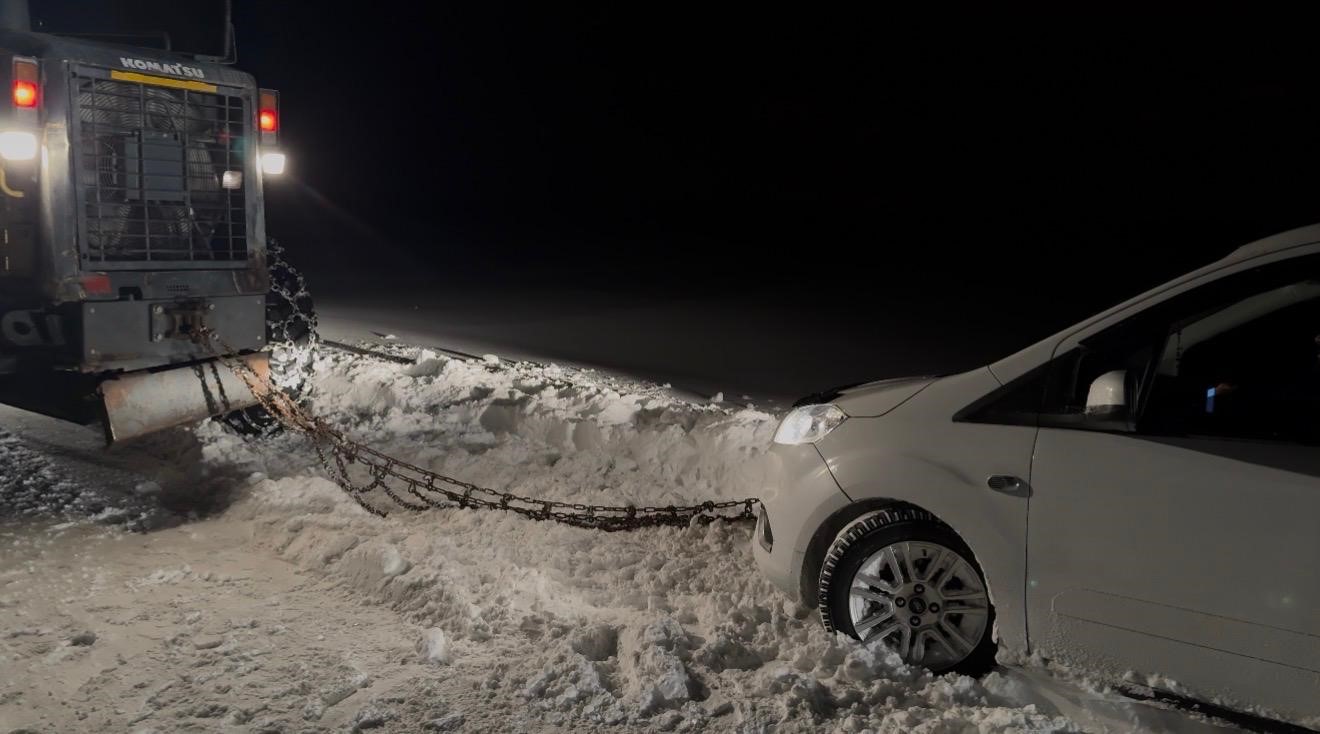 Patnos’ta kar ve tipi hayatı olumsuz etkiliyor
