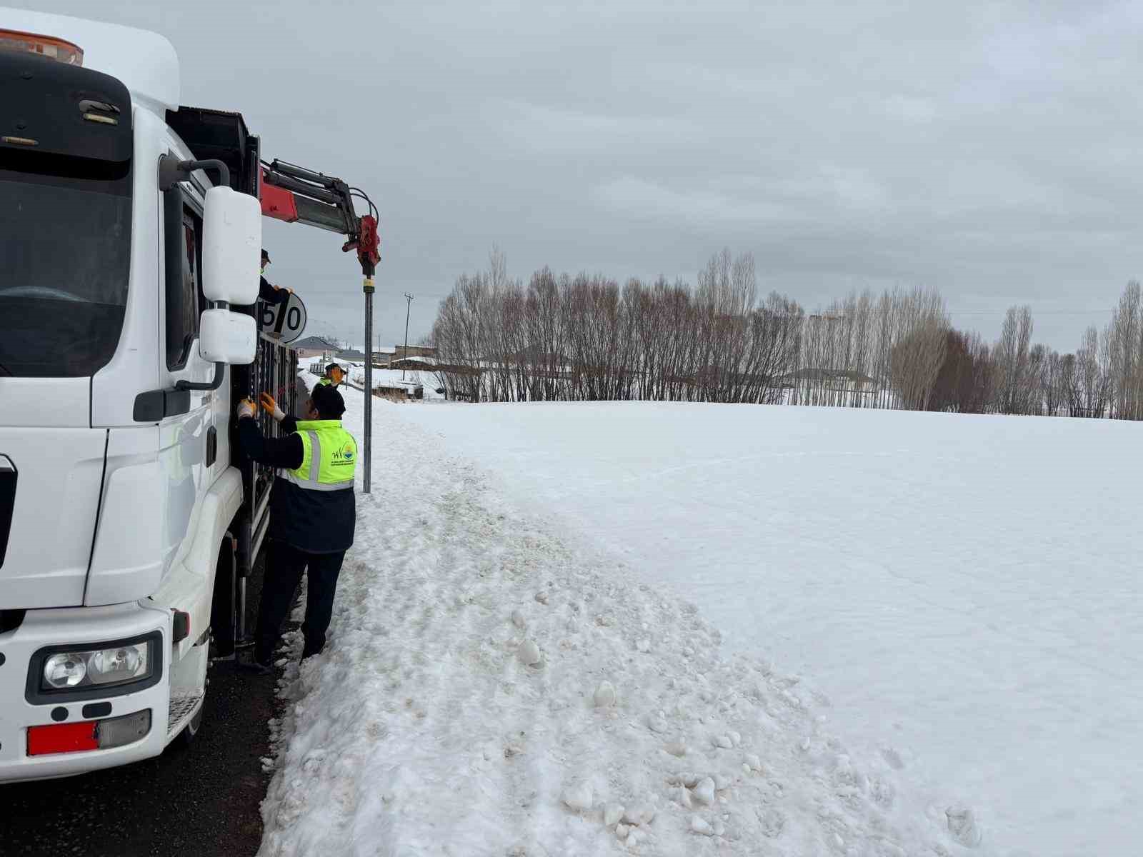 Patnos’ta trafik levhalarına düzenleme
