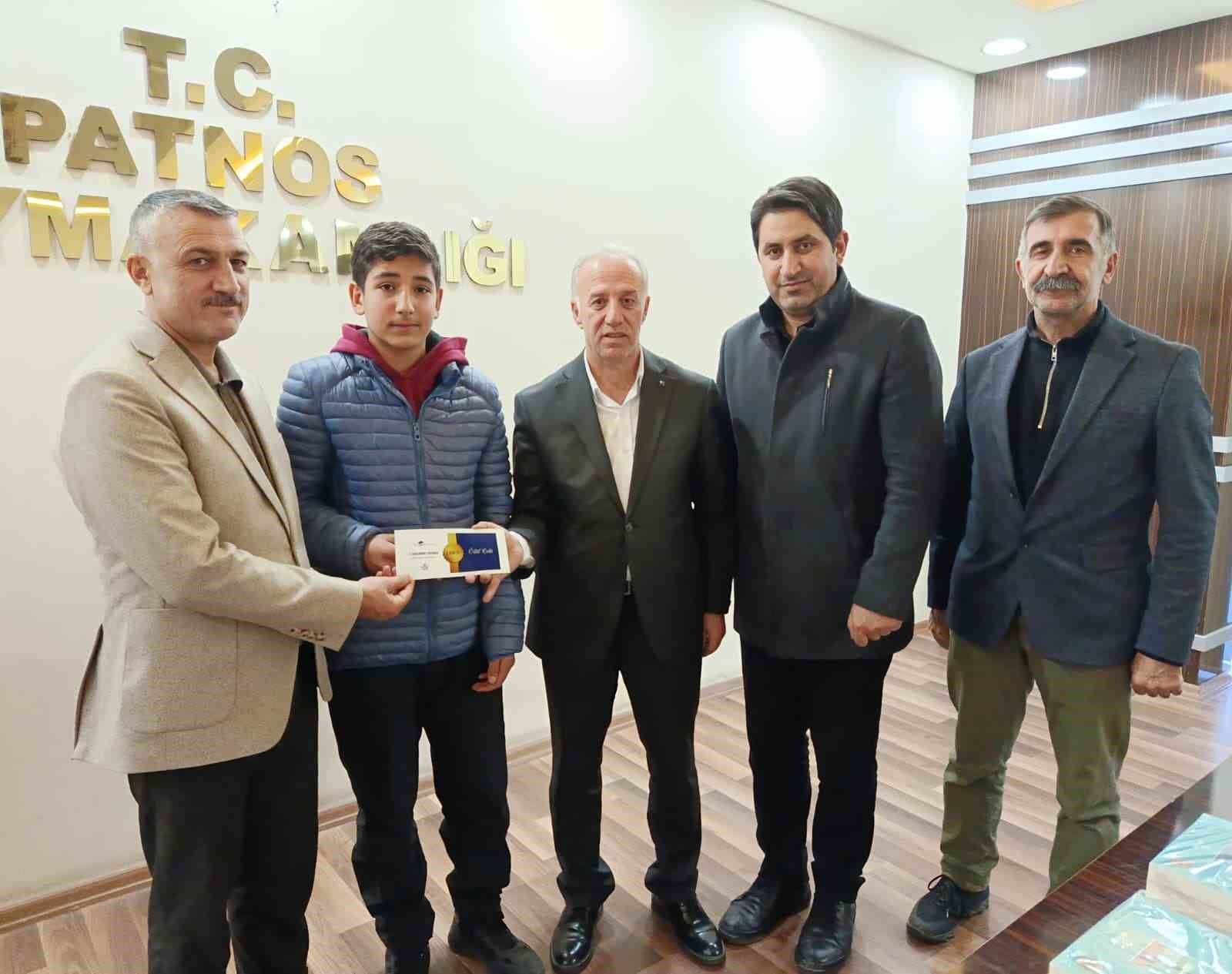 Patnos’tan ilk yüze 8 öğrenci
