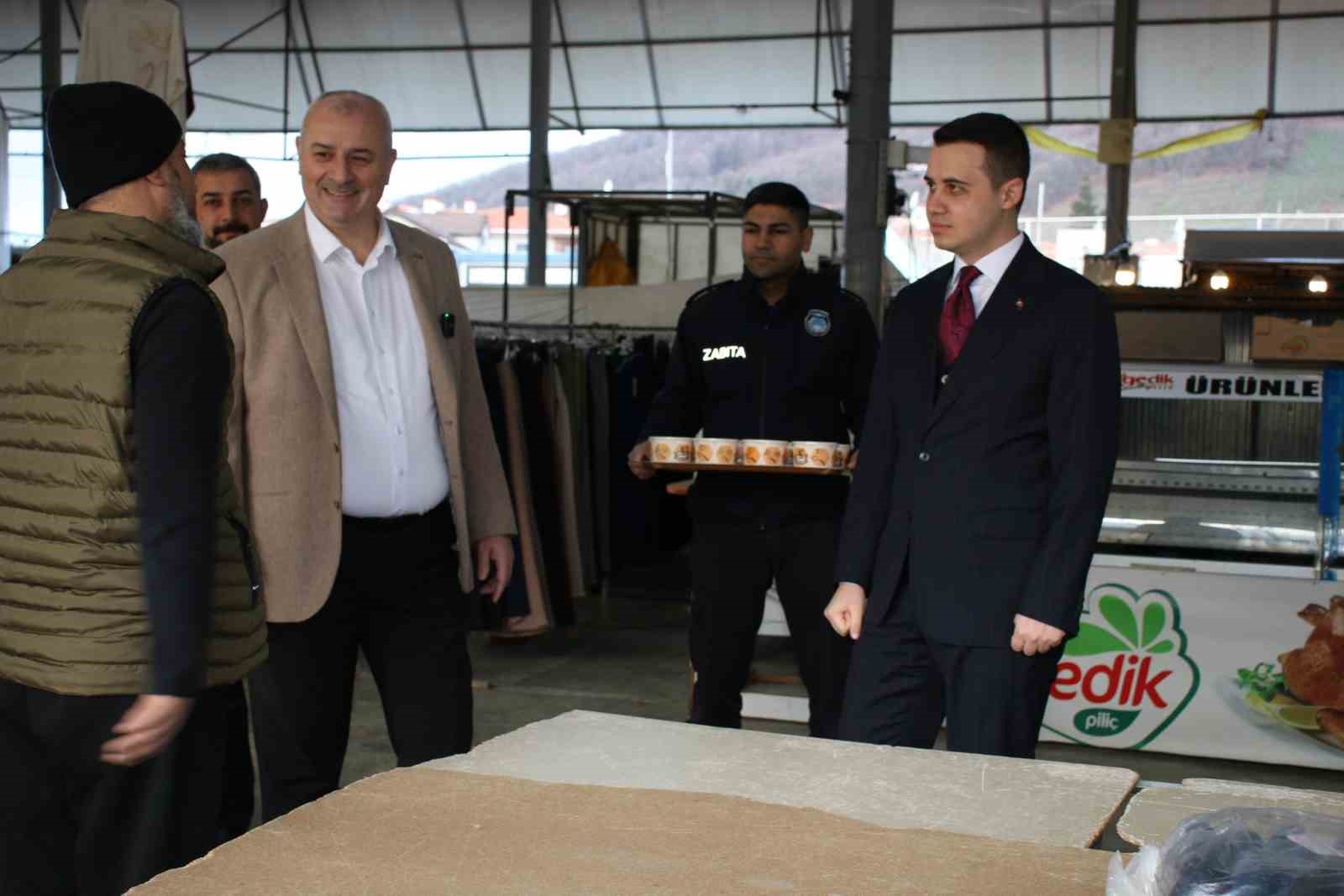 Pazarcı esnafını dinlediler
