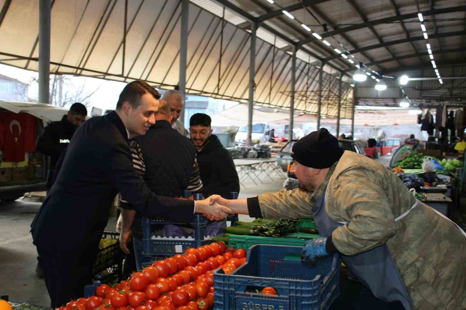 Pazarcı esnafını dinlediler
