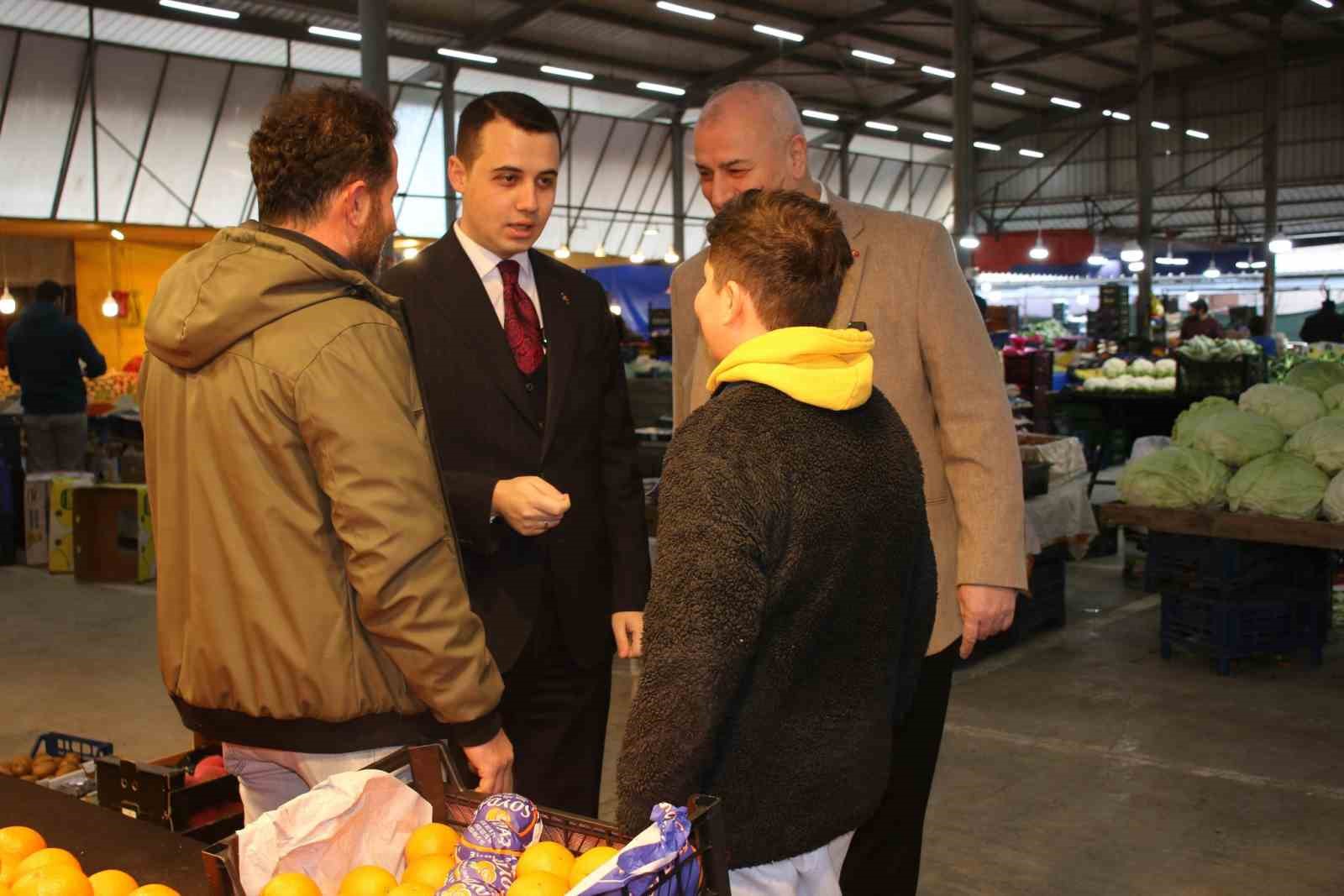 Pazarcı esnafını dinlediler
