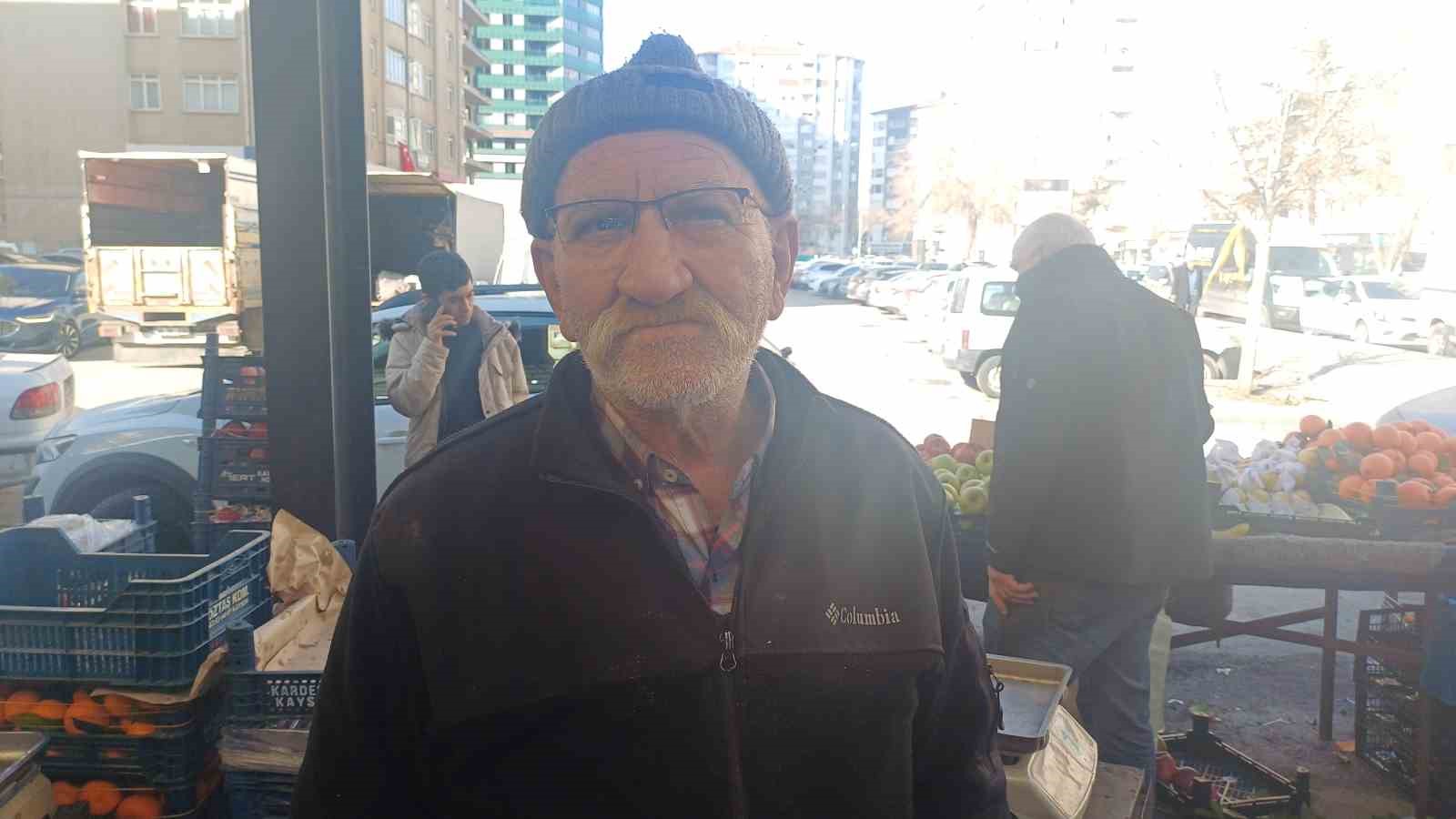 Pazarda zam şampiyonu salatalık
