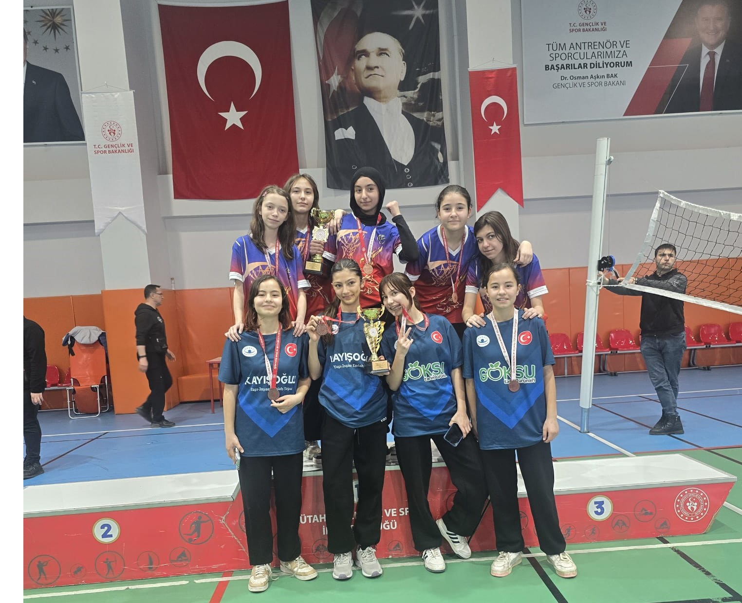 Pazarlar Ortaokulu’ndan badmintona büyük başarı
