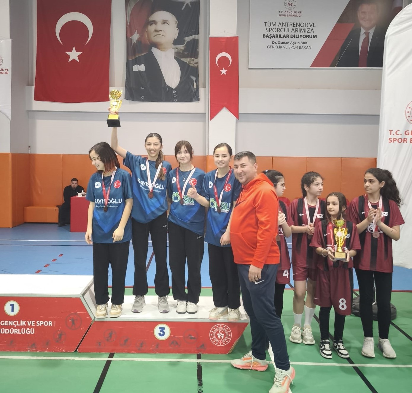 Pazarlar Ortaokulu’ndan badmintona büyük başarı
