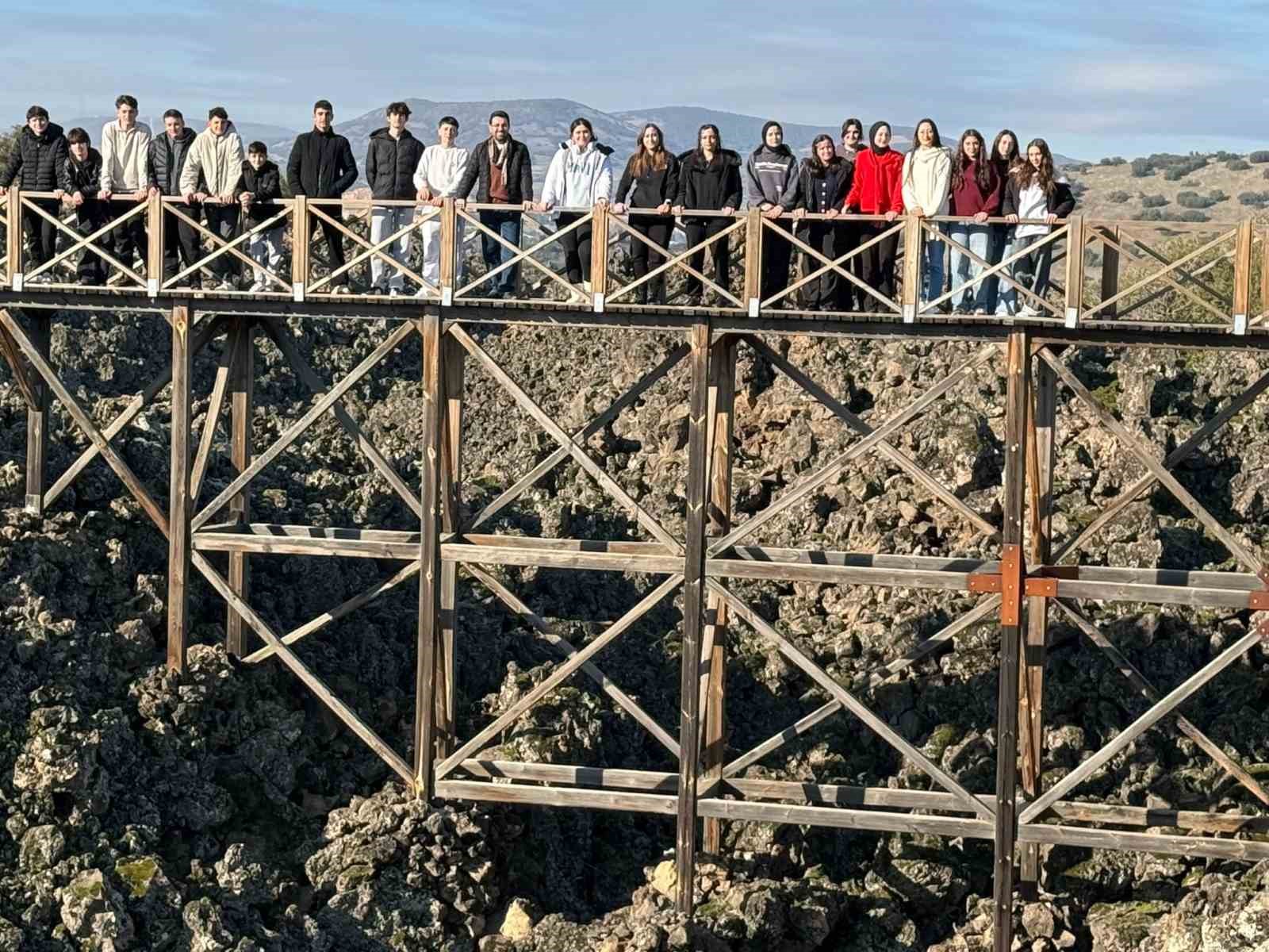 Pazarlar Spor Liseli 20 gencin 12 saatlik keşif mesaisi
