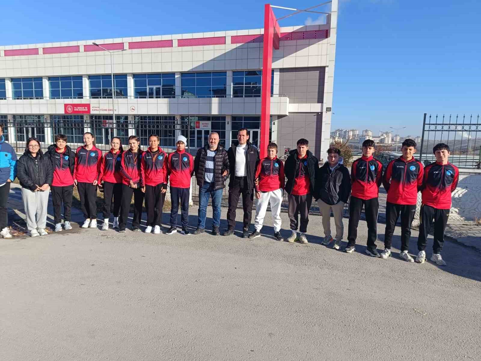 Pazarlar Spor Lisesi 50 madalya ve kupa kazandı
Pazarlar Spor Lisesi 50 madalya ve kupa kazandı