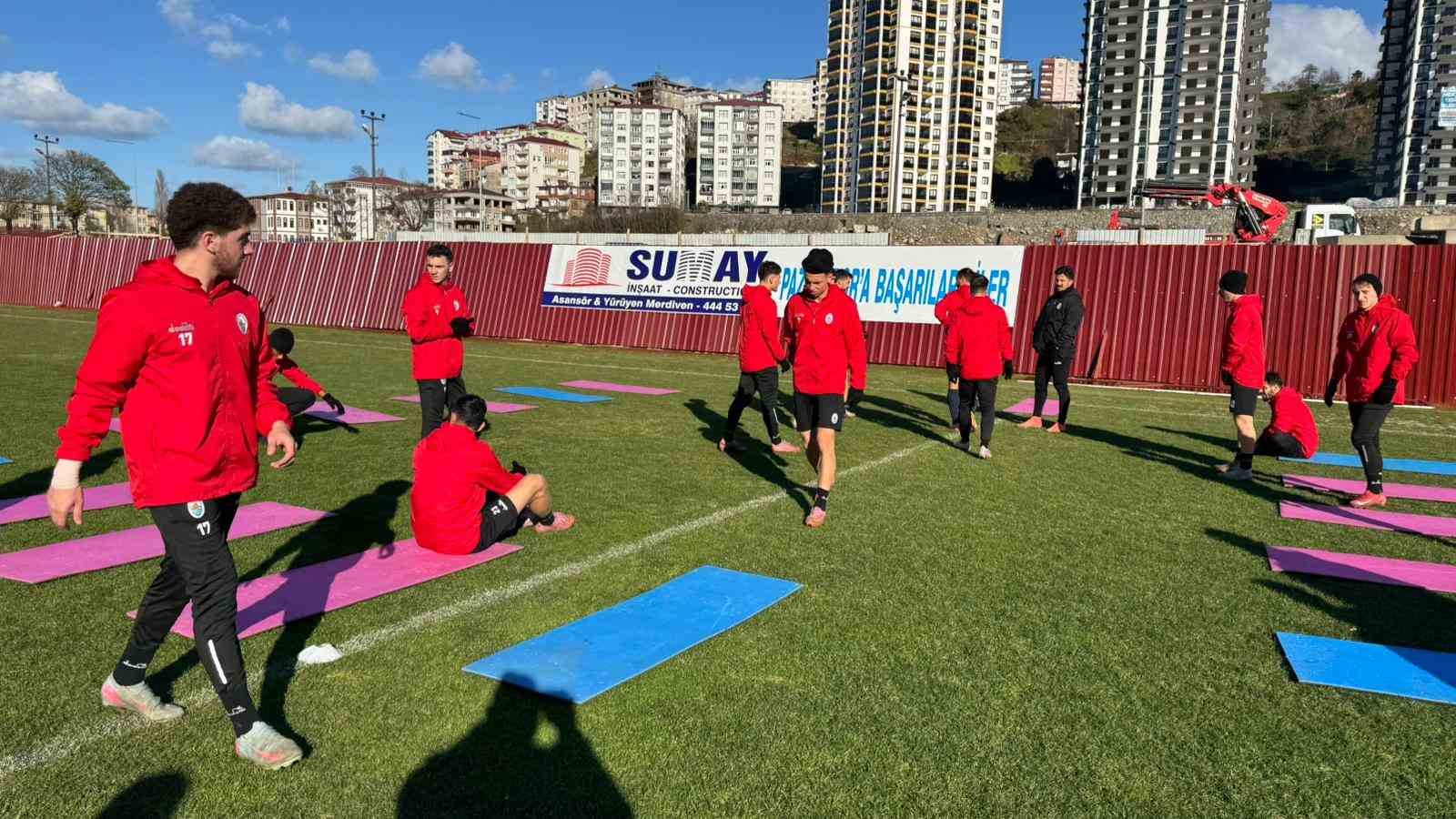 Pazarspor’da ikinci yarı mesaisi başladı

