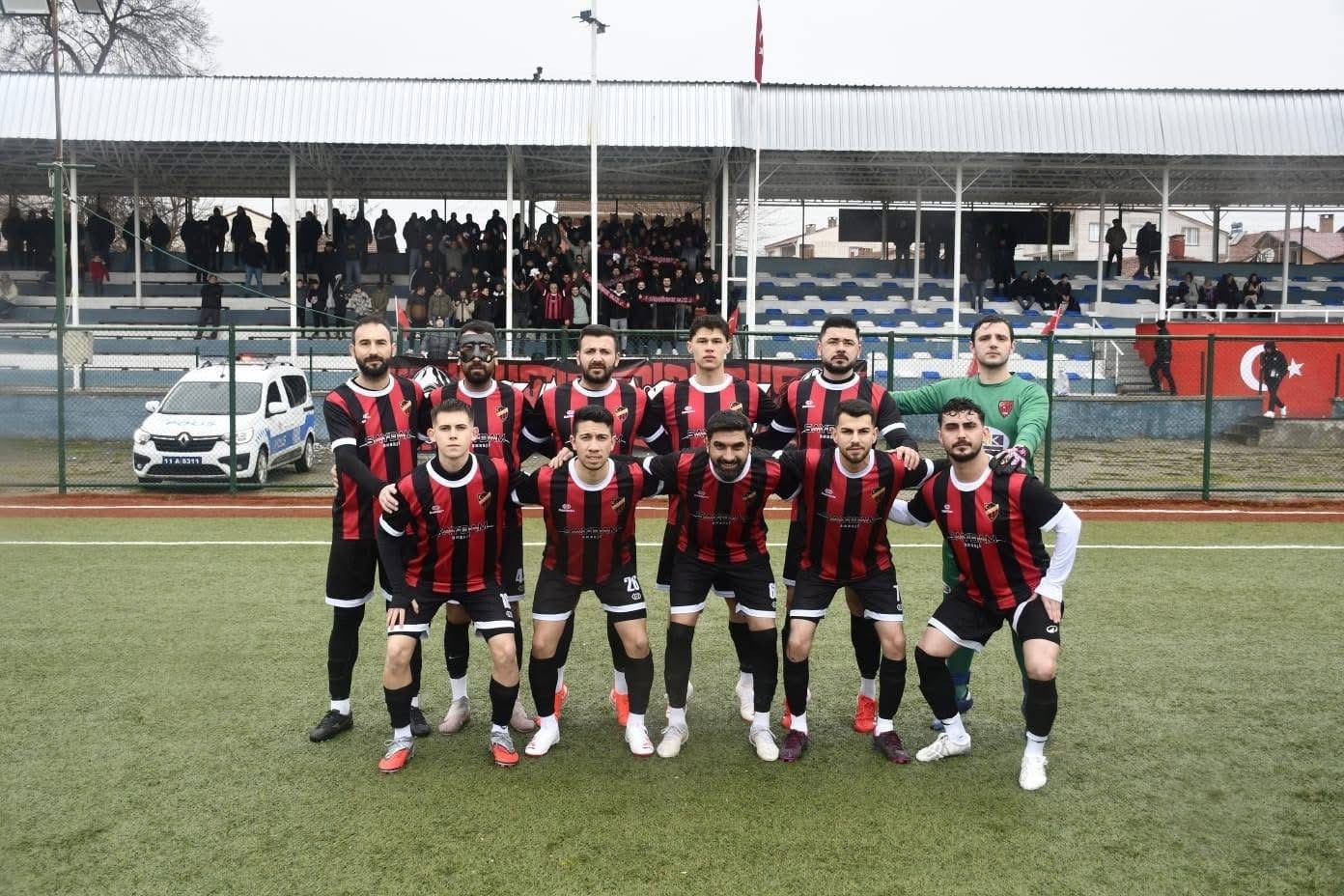 Pazaryeri derbisinin kazananı Karaköyspor oldu
