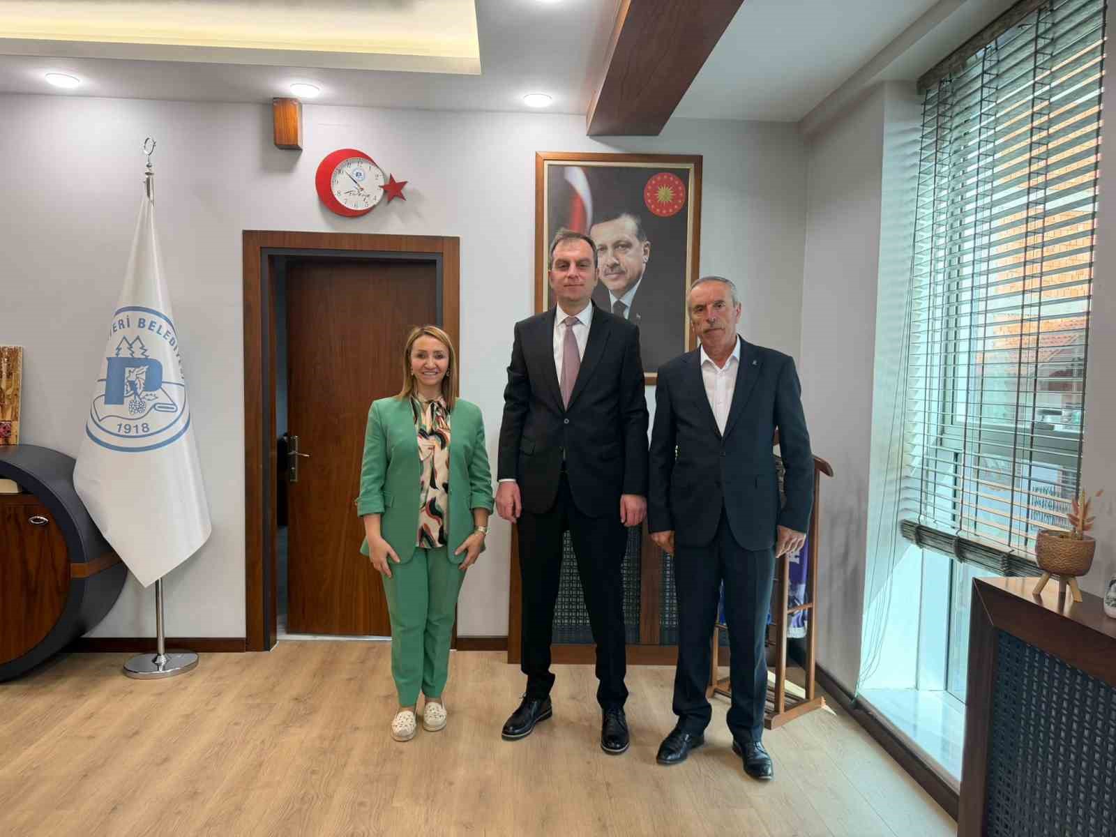 Pazaryeri’nde ulaşım hamlesi hız kazandı
Pazaryeri’nde ulaşım hamlesi hız kazandı