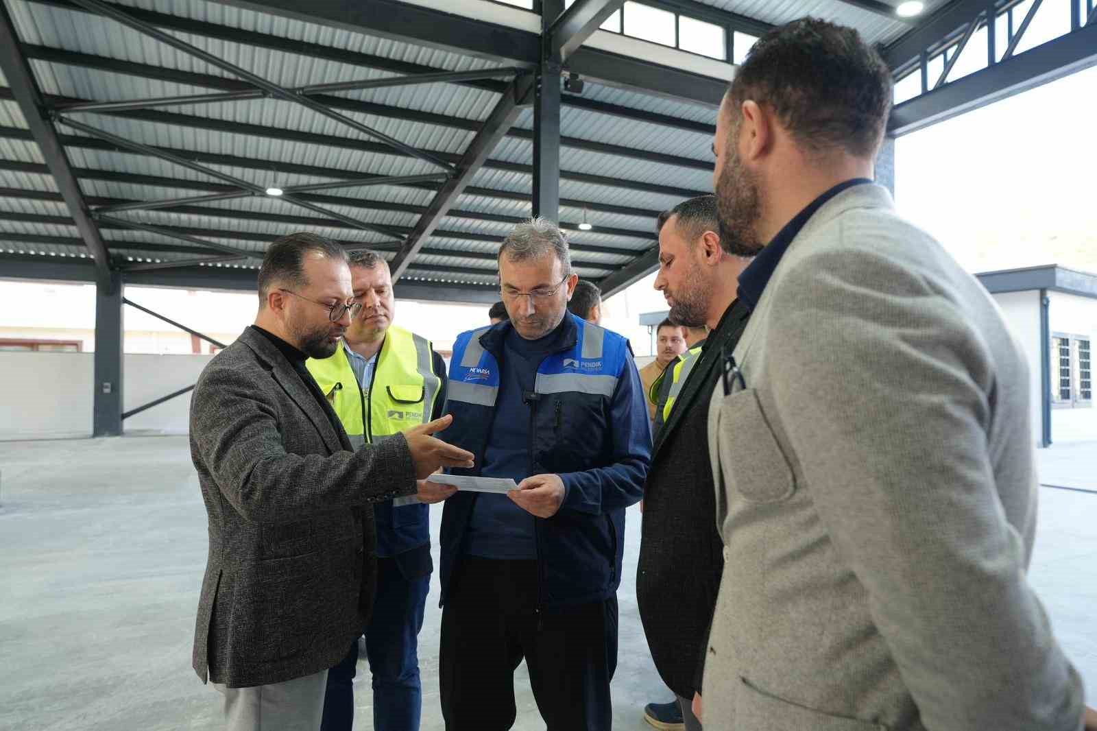 Pendik’te kapalı semt pazarı enerji santraline dönüştü
