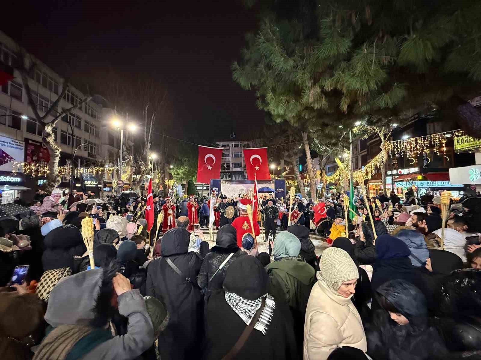 Pendik’te mehter marşlarıyla ramazan coşkusu yoğun ilgi gördü
