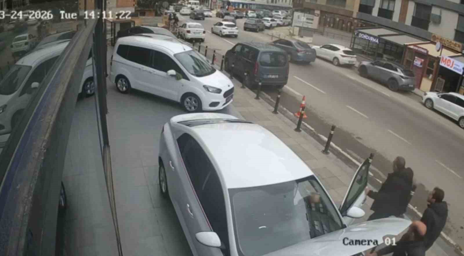Pendik’te silahlı saldırı: 2 yaralı
