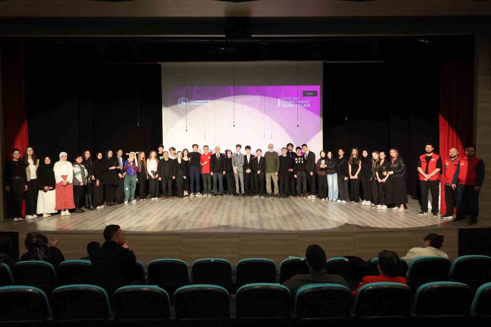 Perde açıldı, yetenekler konuştu
