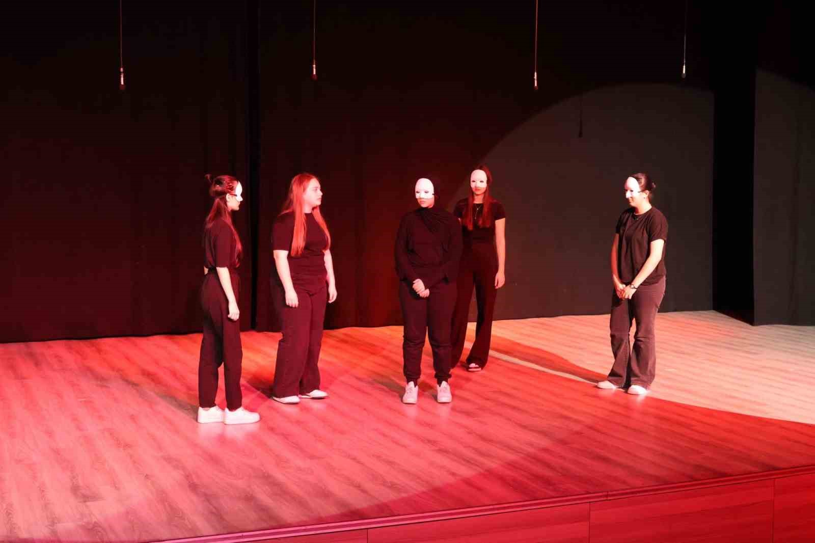 Perde açıldı, yetenekler konuştu
