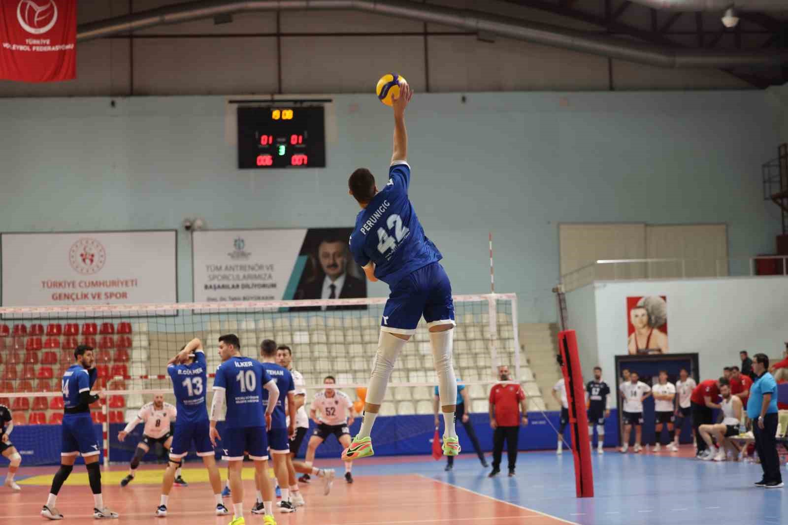 Perunicic ve Ashki’den Kağıtspor’a övgü
