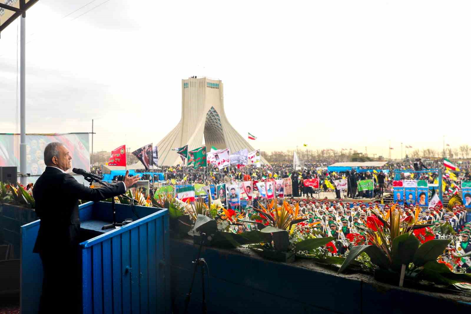 Pezeşkiyan: "İran, Batı’nın aşırı talepleri karşısında boyun eğmeyecek"
