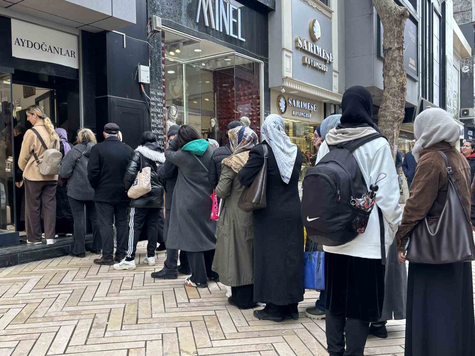 Pide değil, altın kuyruğu
