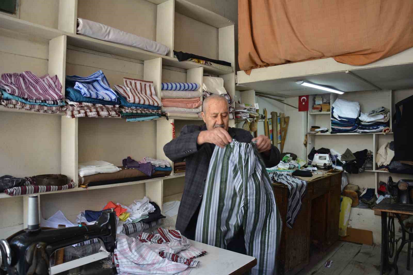 Pijamaları giyip geçmişe yolculuk yaptılar
