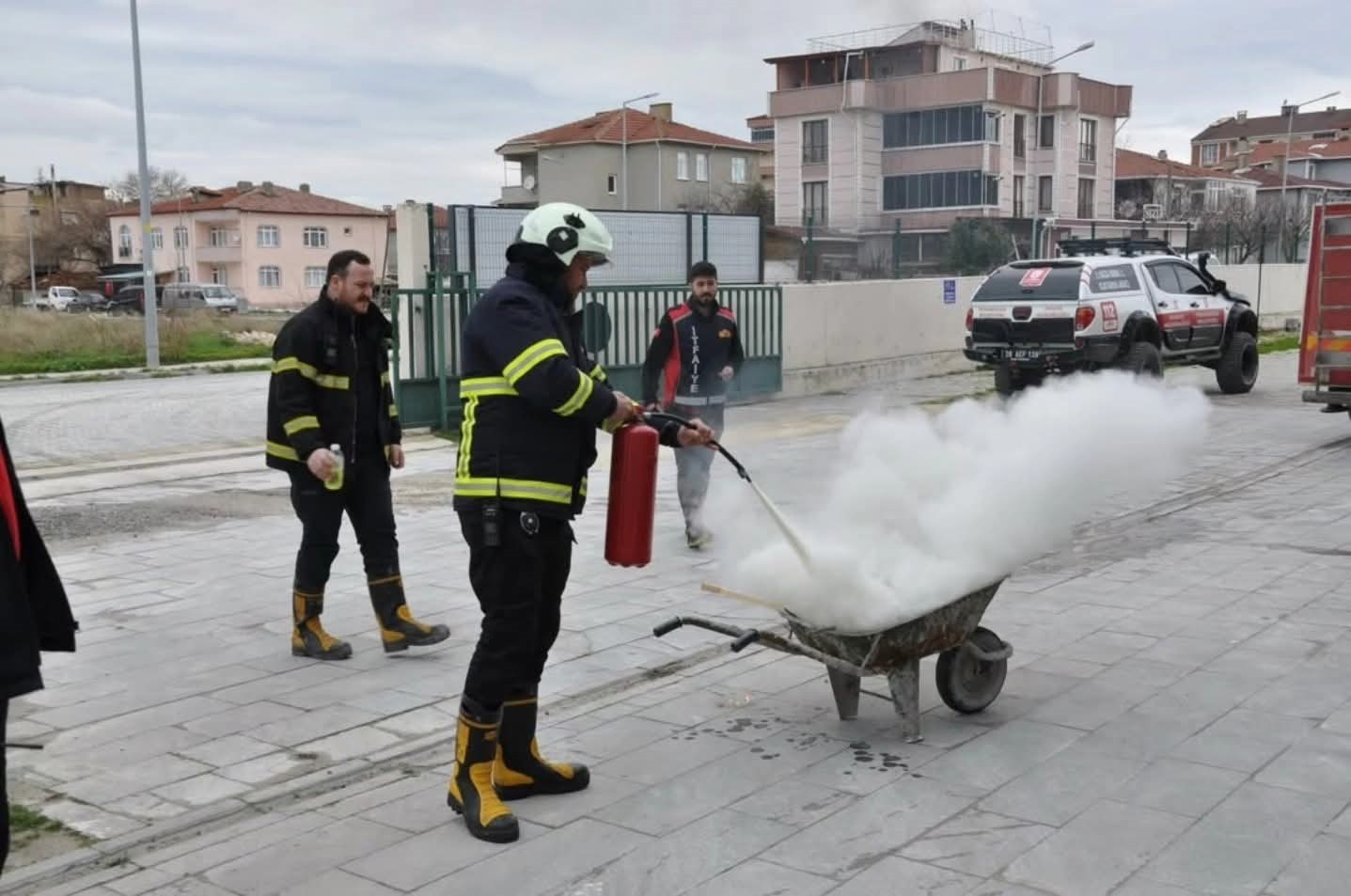 Pınarhisar’da yangın ve deprem tatbikatı gerçekleştirildi
