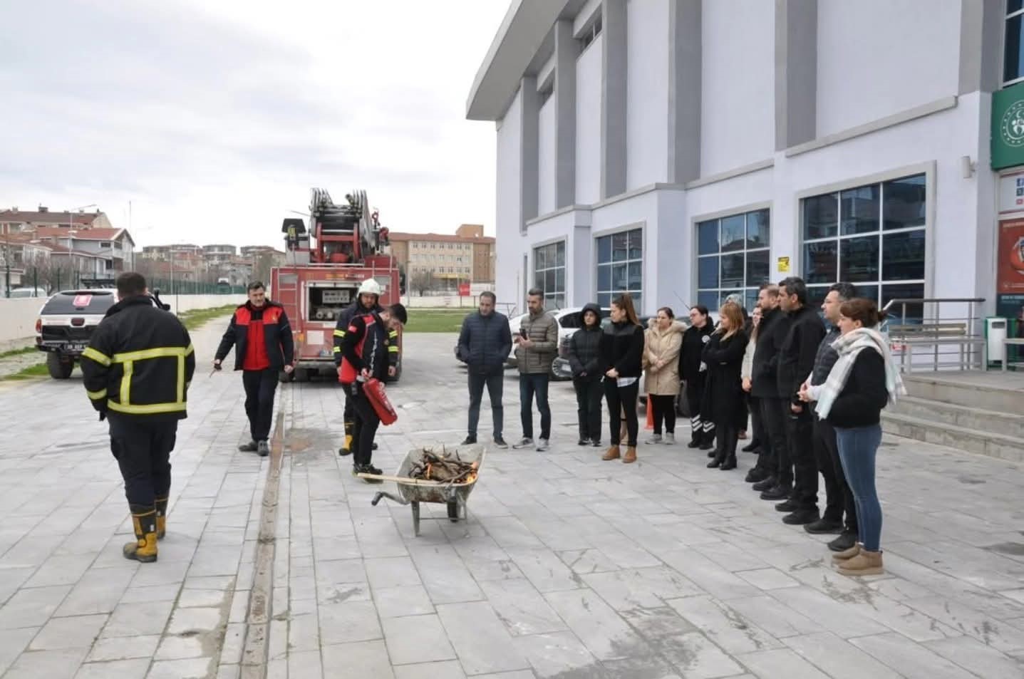 Pınarhisar’da yangın ve deprem tatbikatı gerçekleştirildi
