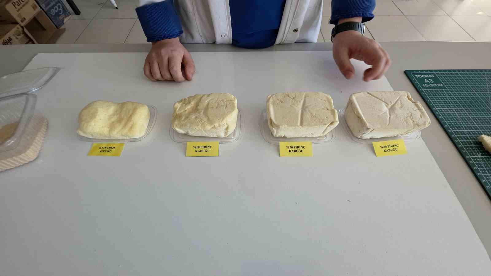 Pirinç kabuklarından yalıtım malzemesi üretti
