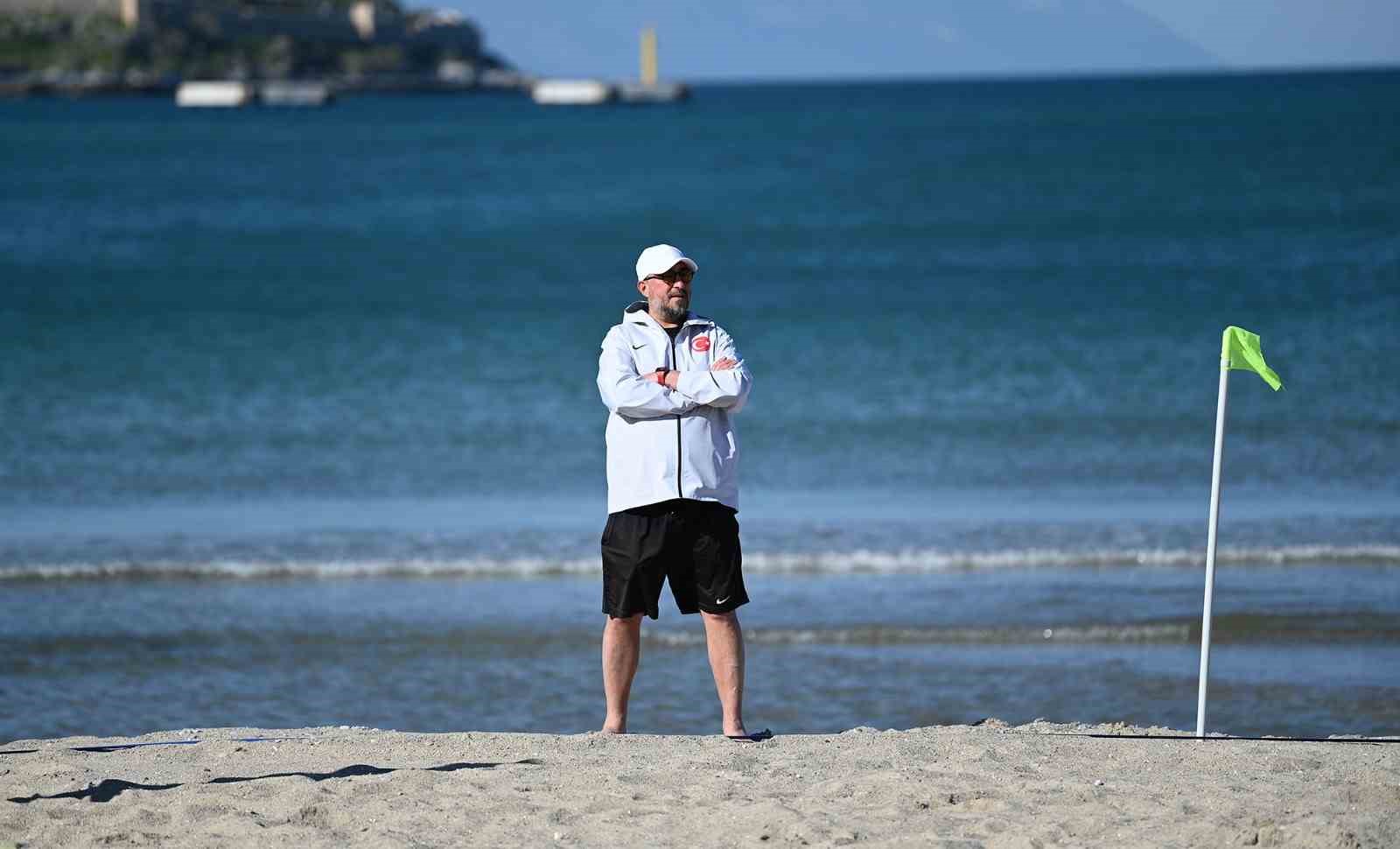 Plaj Futbolu Milli Takımı kamp için Kuşadası’nda
