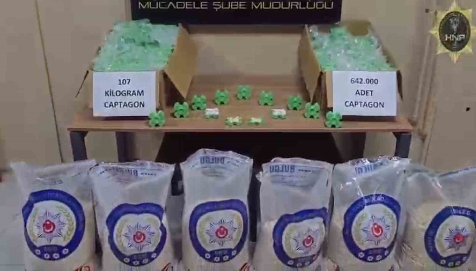 Plastik pervaneler içerisinde 107 kilogram ağılığında 642 bin uyuşturucu hap ele geçirildi
