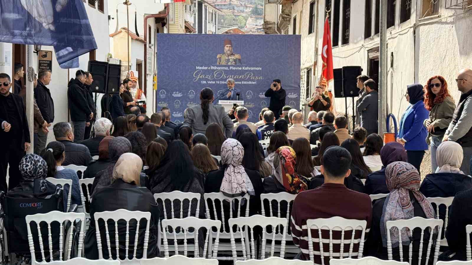 Plevne kahramanı Gazi Osman Paşa vefatının 126’ncı yılında unutulmadı
Plevne kahramanı Gazi Osman Paşa vefatının 126’ncı yılında unutulmadı