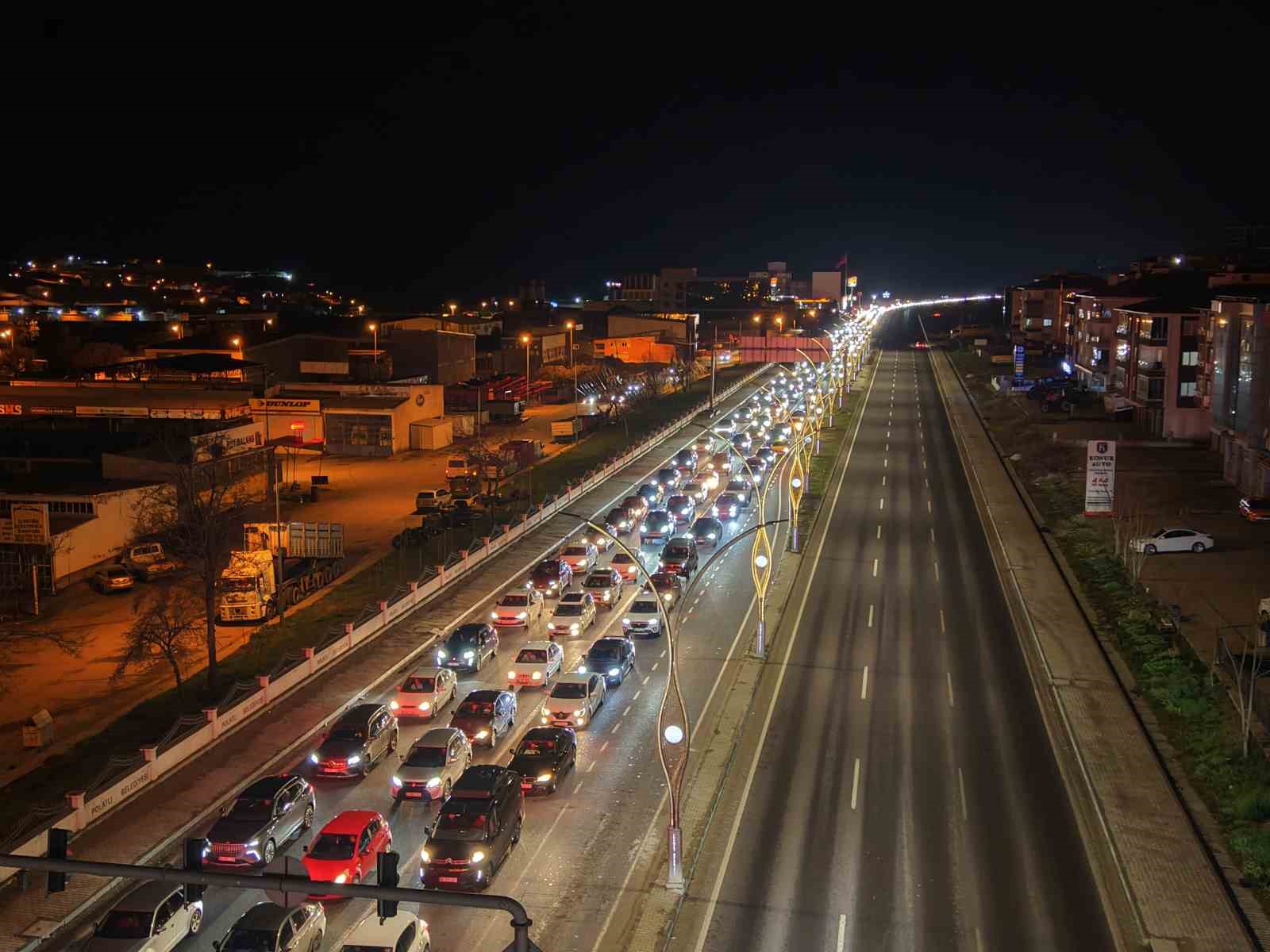 Polatlı’da bayram dönüşü oluşan trafik havadan görüntülendi

