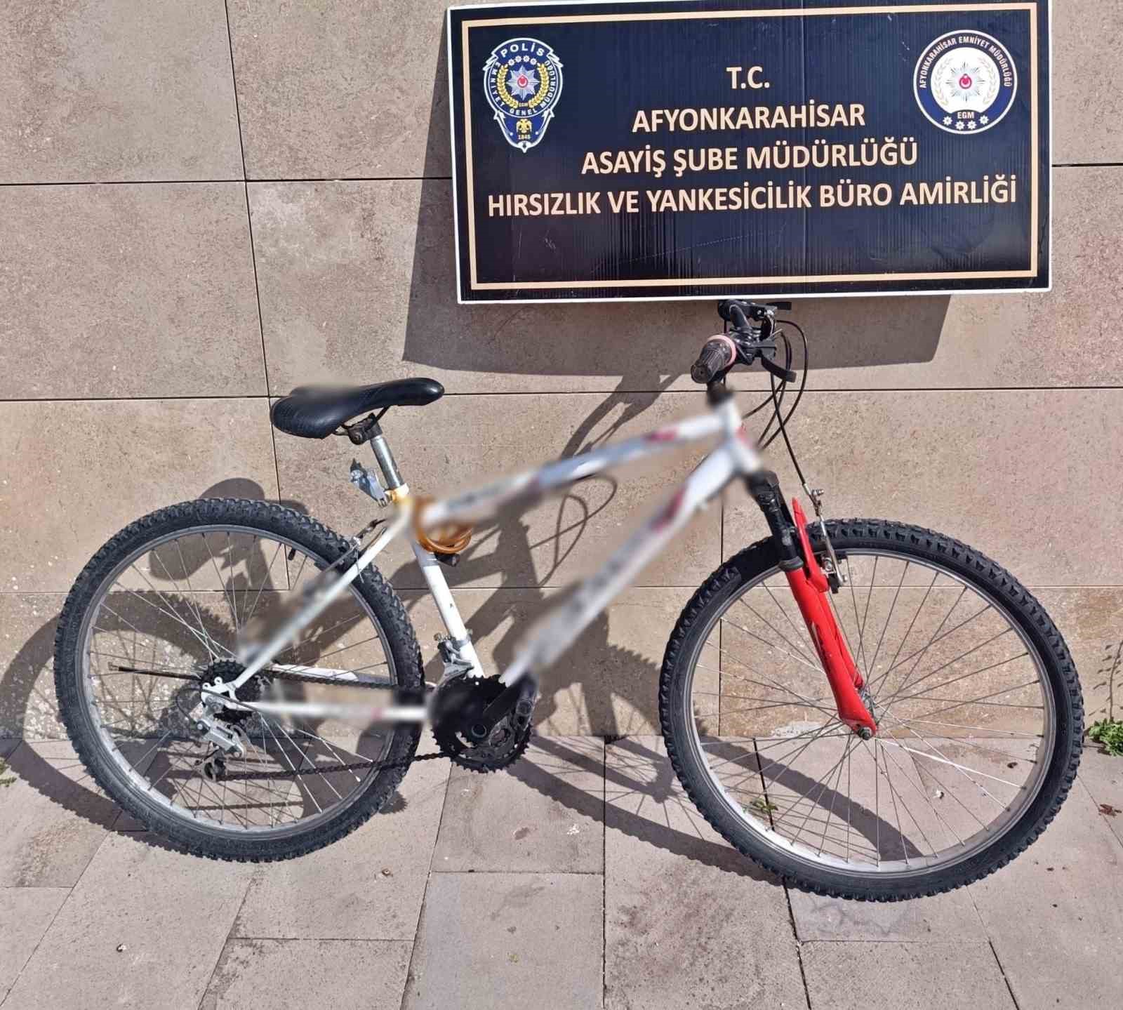 Polis bir haftada 7 bin 603 şahsın kimlik sorgulamasını yaptı
