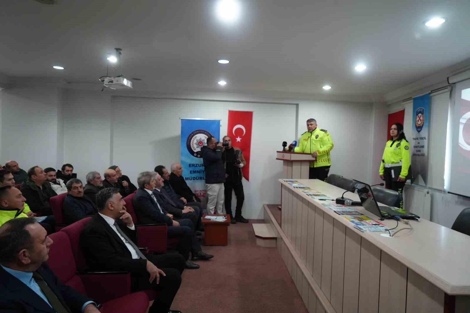 Polis, Erzurum’da kural ihlali yapan meslektaşını affetmedi
