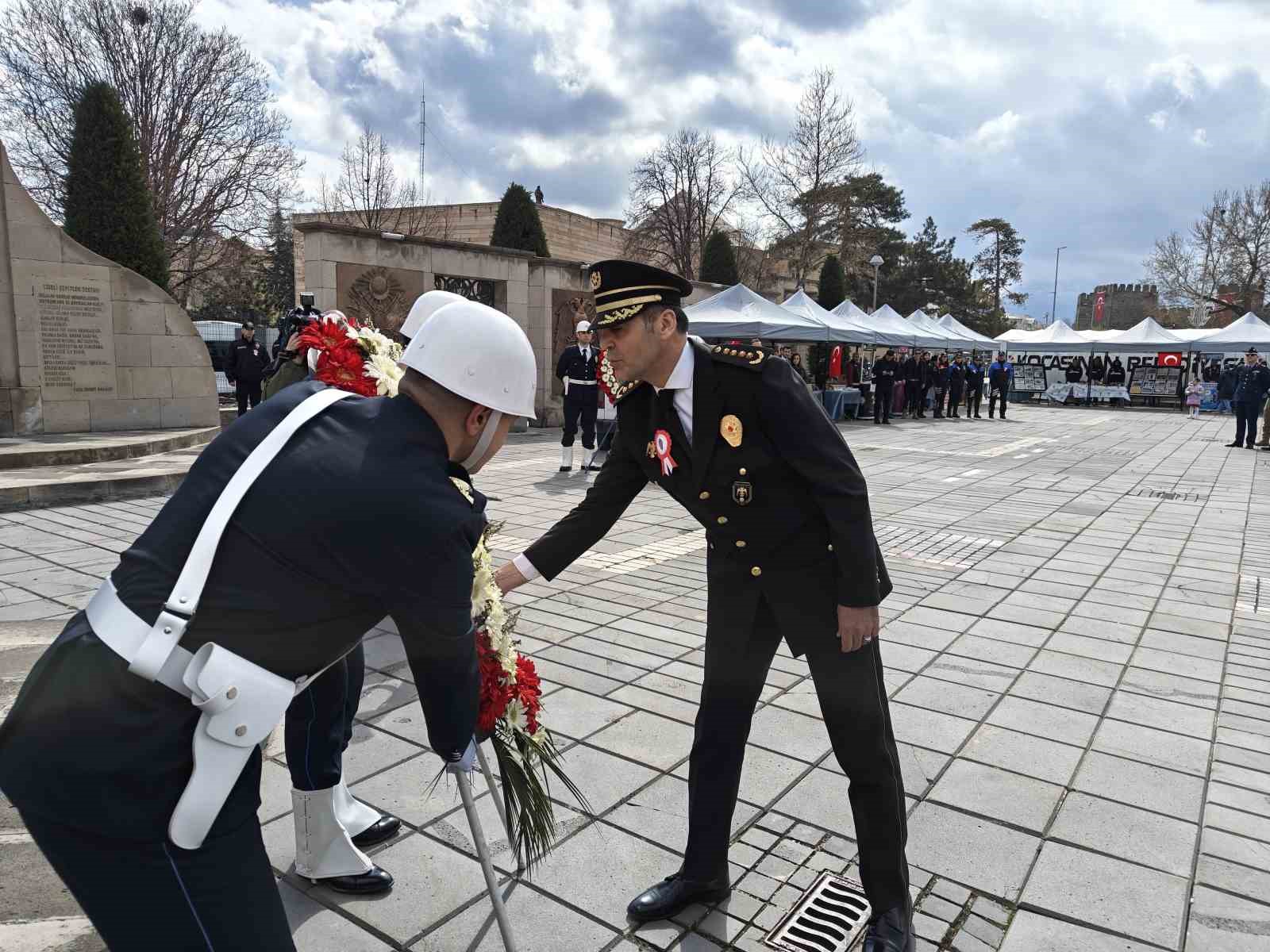 Polis haftasında Özel Harekat’tan nefes kesen gösteri
