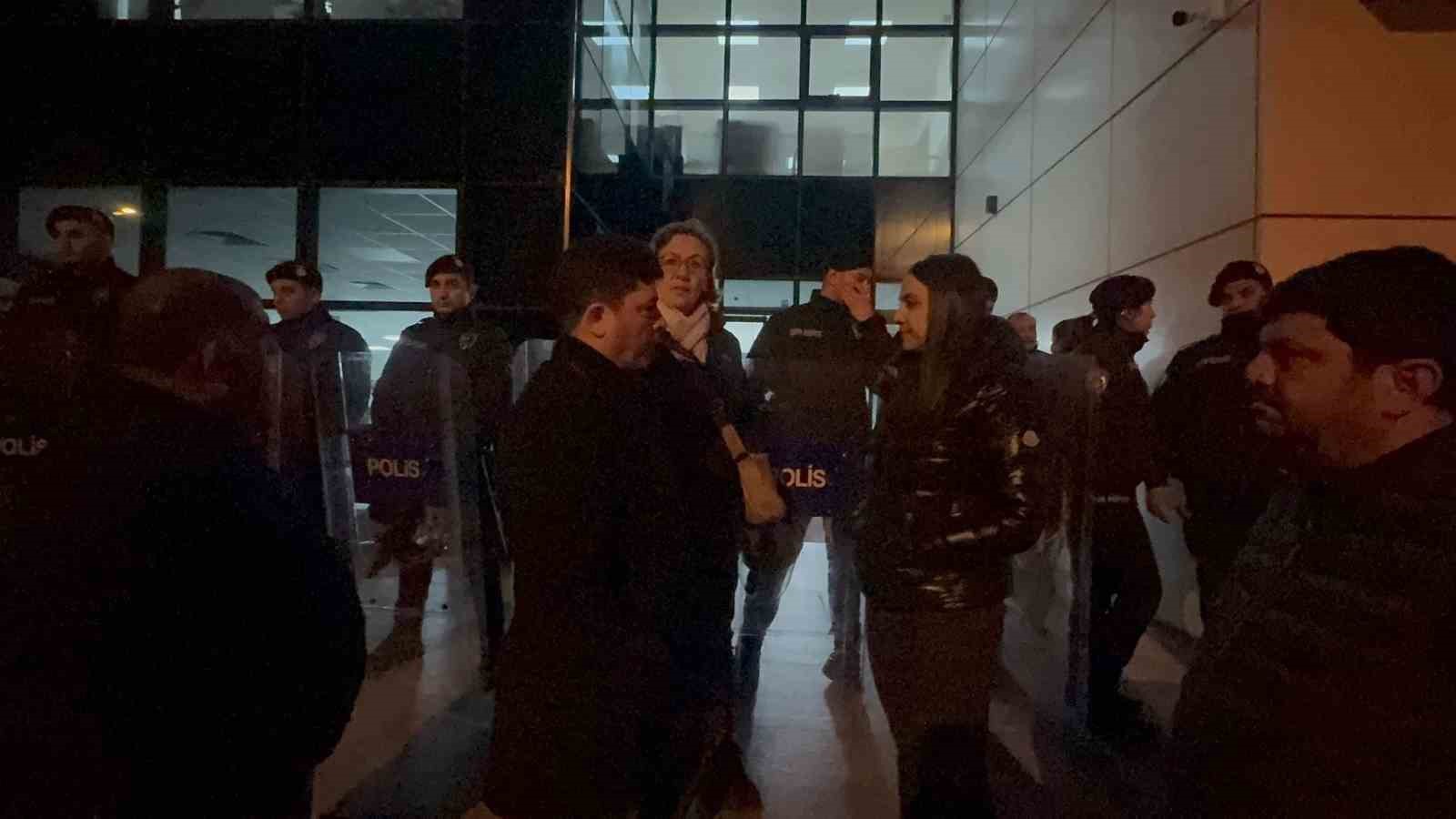 Polis, Marmaris Belediyesi’ndeki arama çalışmalarını tamamladı
