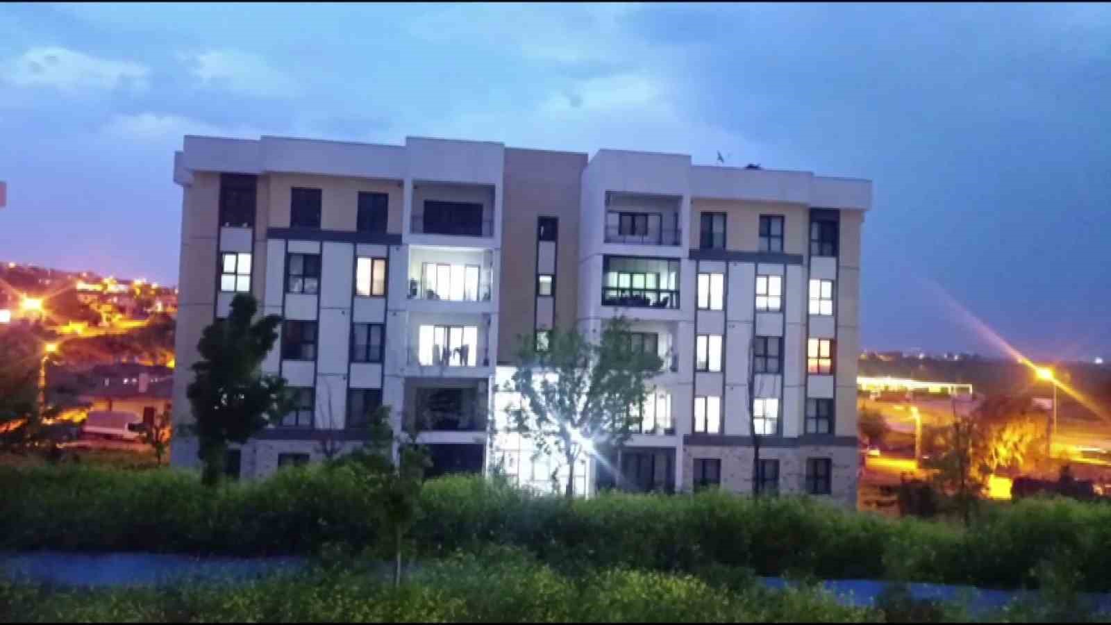 Polis memurunun kızı babasına ait silahla kendini vurdu
