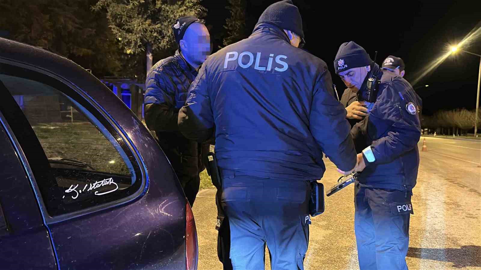 Polisin alkollü sürücüyle imtihanı: "Ahmet’cim bana senin ’şuradan git’ demen canımı sıktı"
