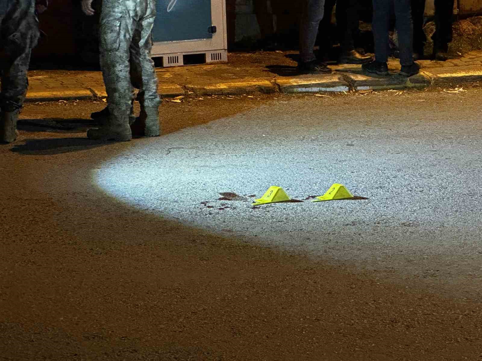 Polisle 3 sokak boyunca çatıştı, okul önünde vurularak etkisiz hale getirildi... Korku dolu anlar kamerada
