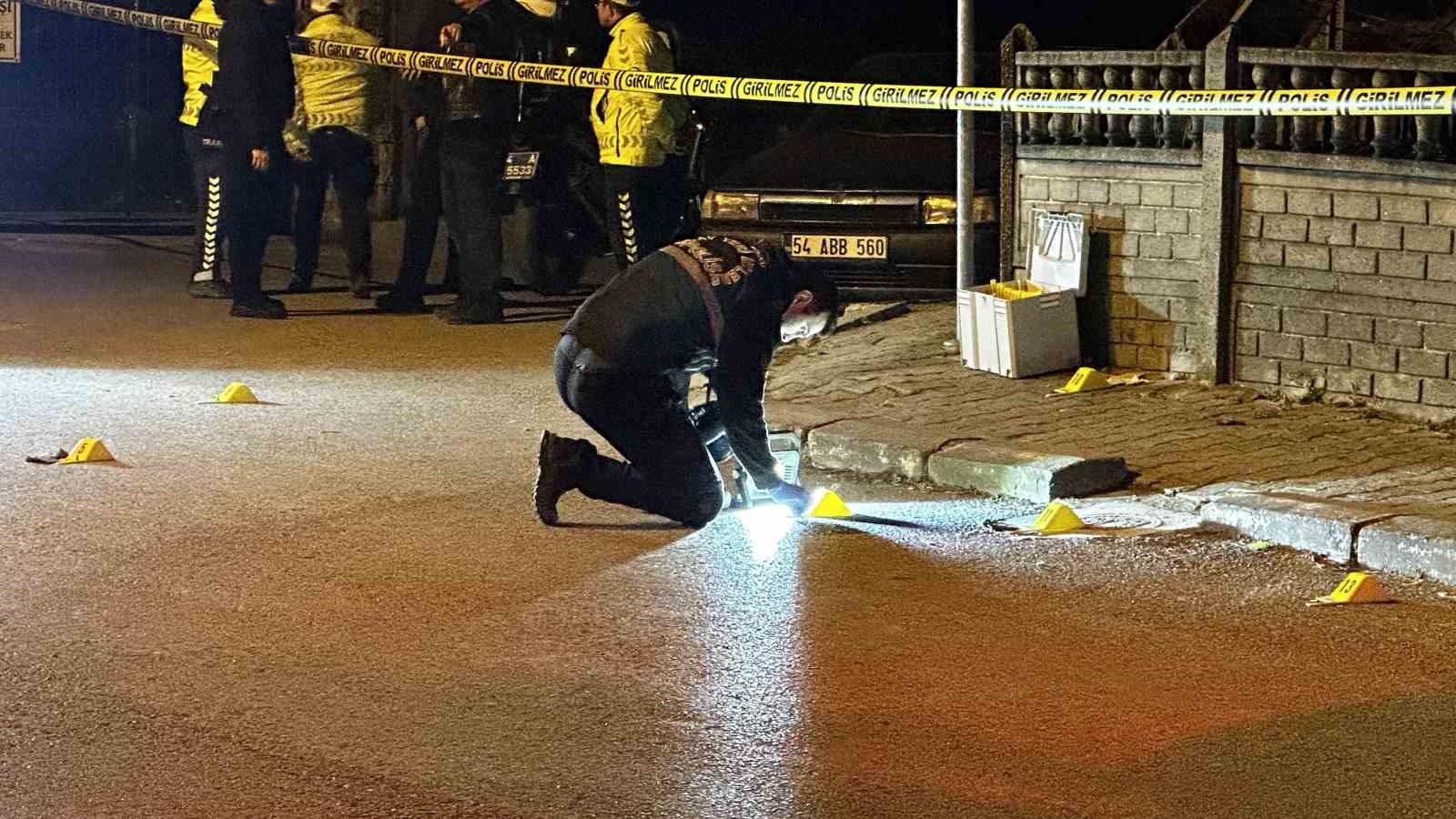 Polisle 3 sokak boyunca çatıştı, okul önünde vurularak etkisiz hale getirildi... Korku dolu anlar kamerada
