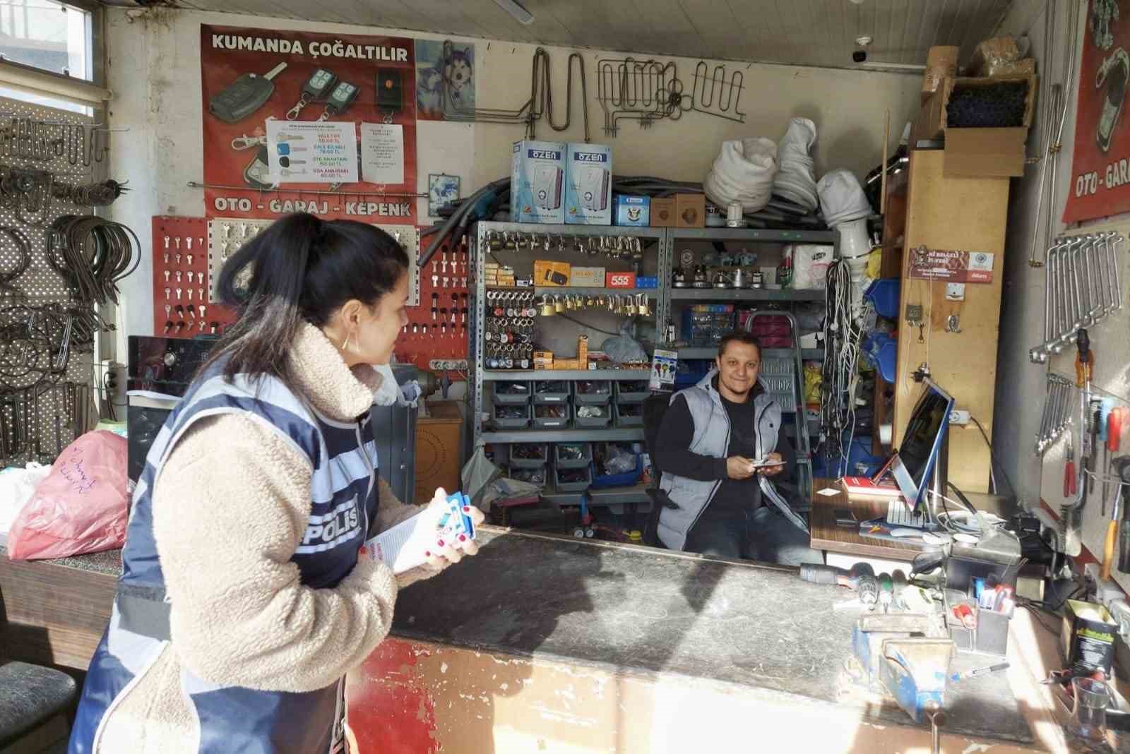 Polislikten vatandaşa suçlara karşı farkındalık çalışması
