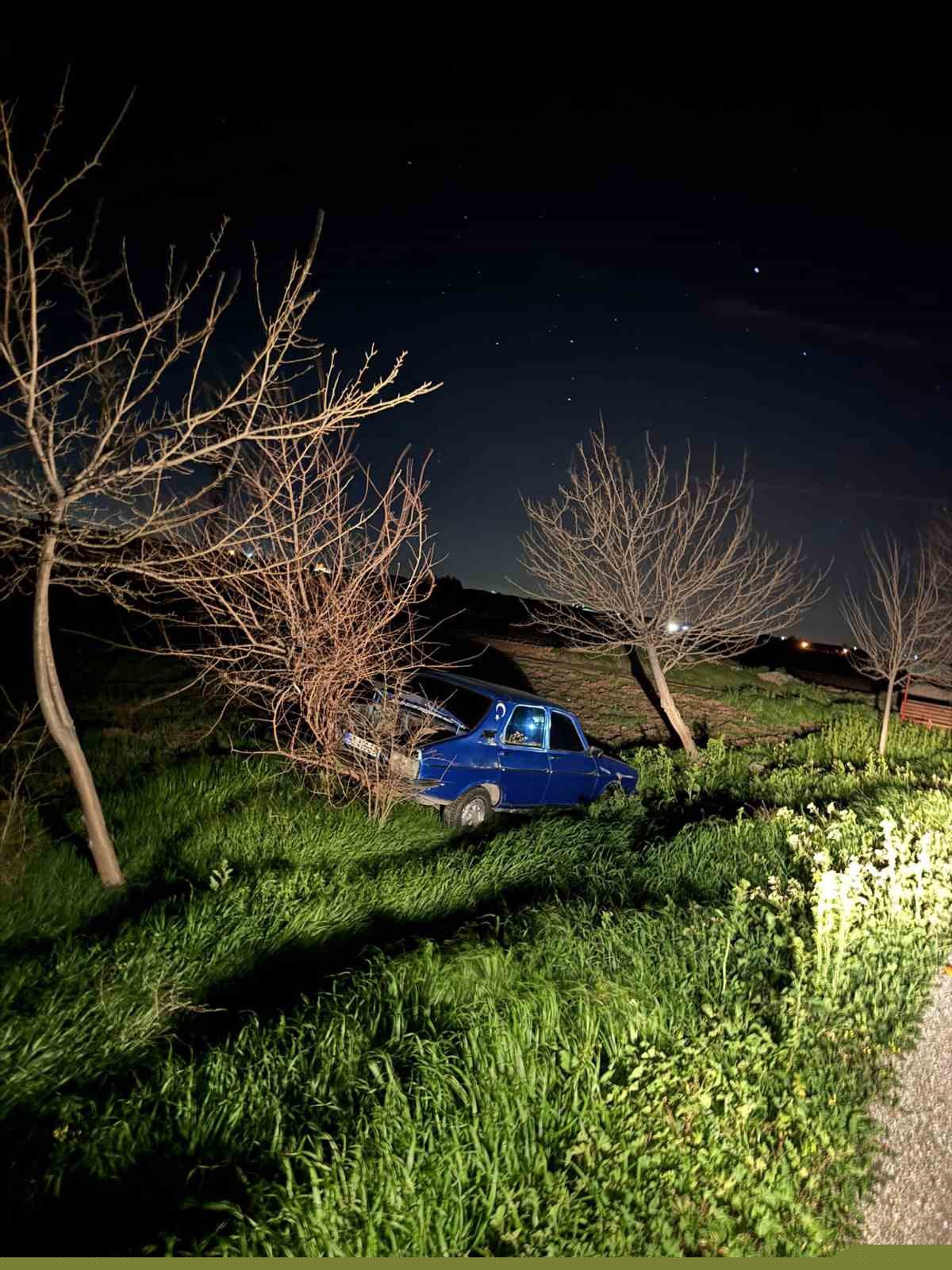 Polisten kaçan araç kaza yaptı: 3 kişi tutuklandı
