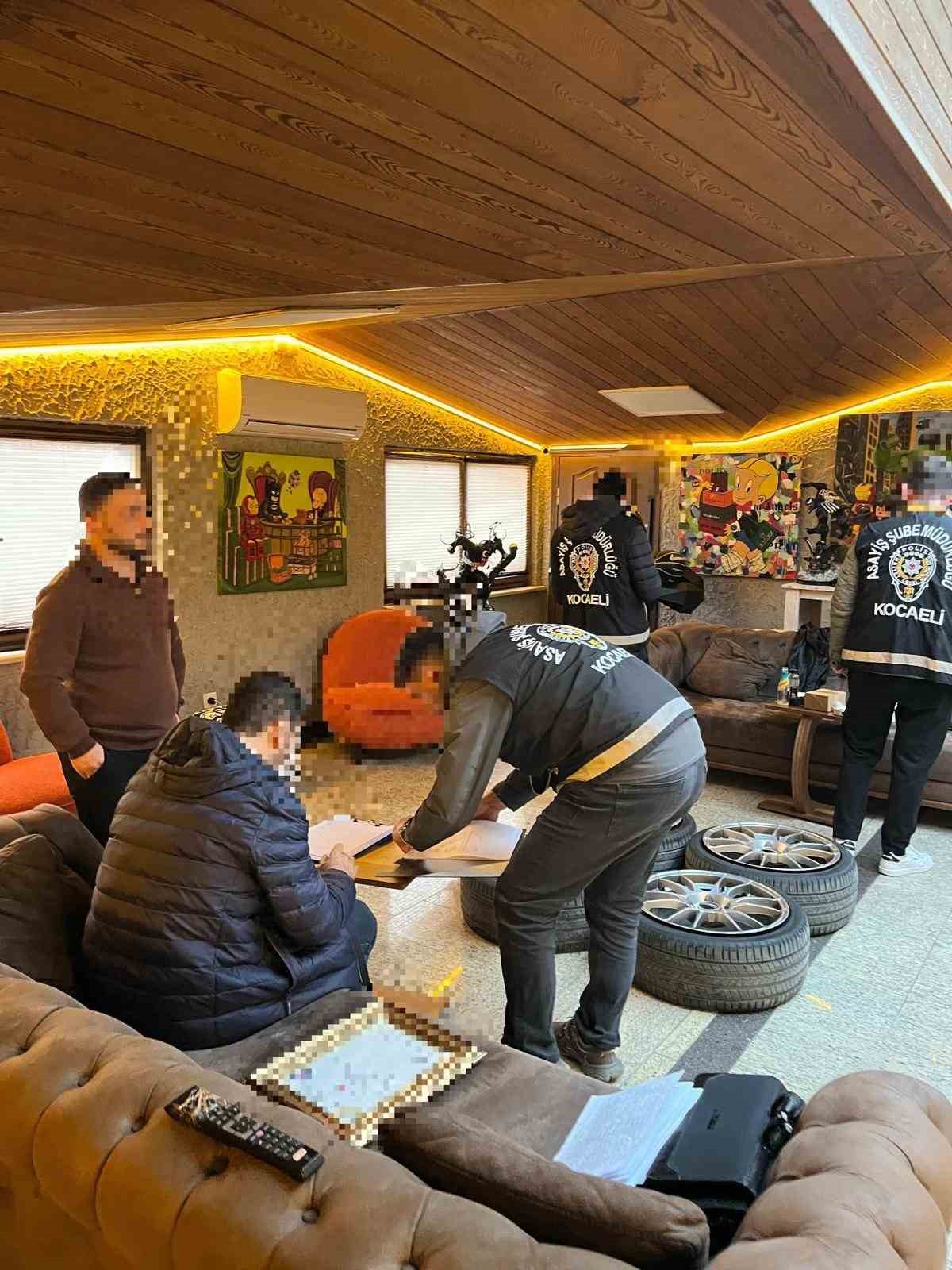 Polisten masaj salonlarına denetim
