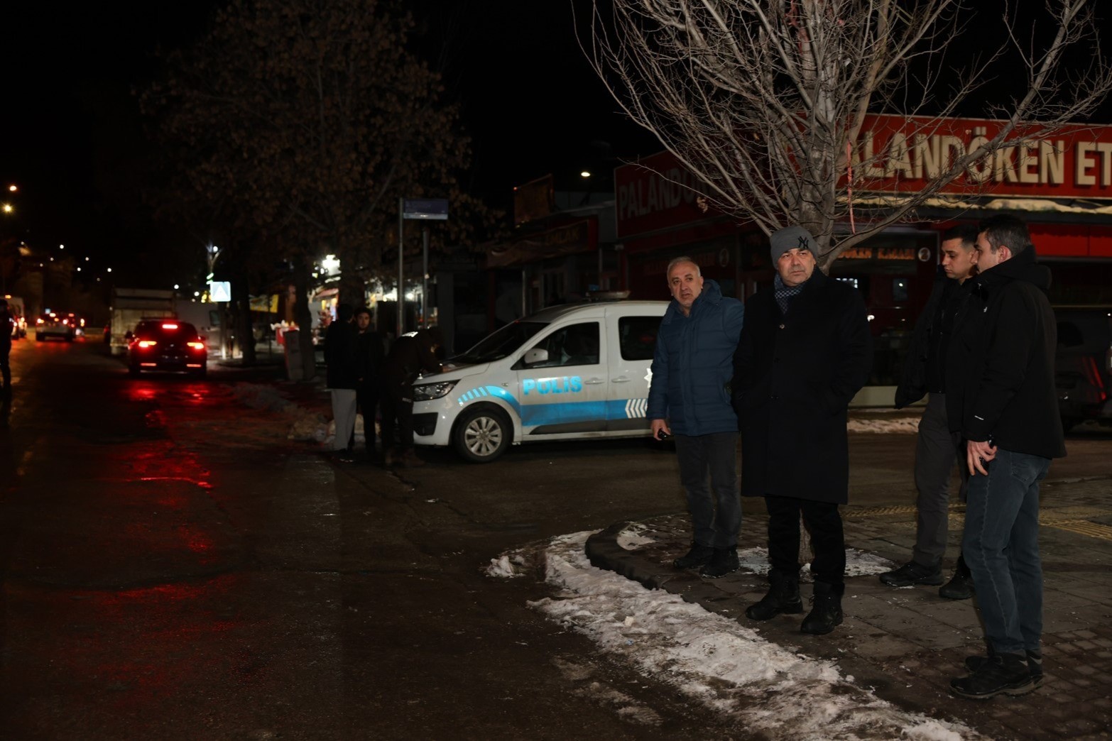 Polisten şok uygulamalara devam
