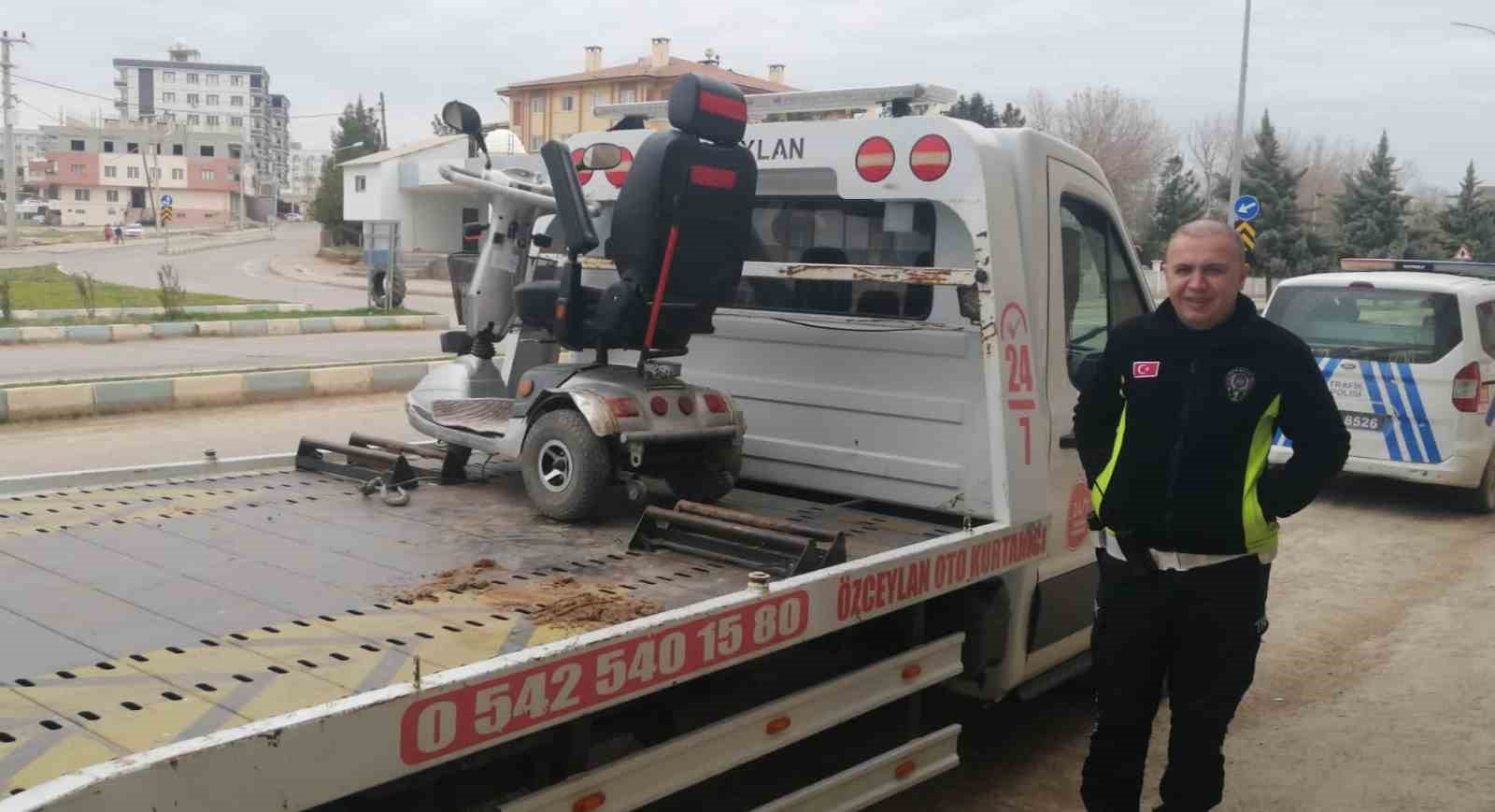 Polisten yürek ısıtan görüntü
