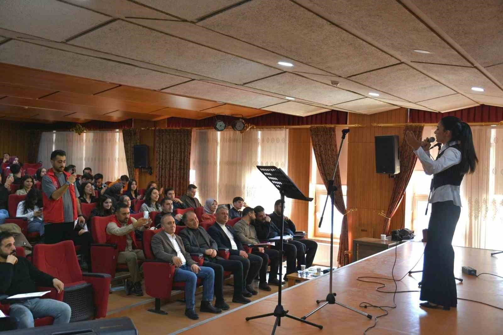 Popüler müziğin şampiyonu Tüter
