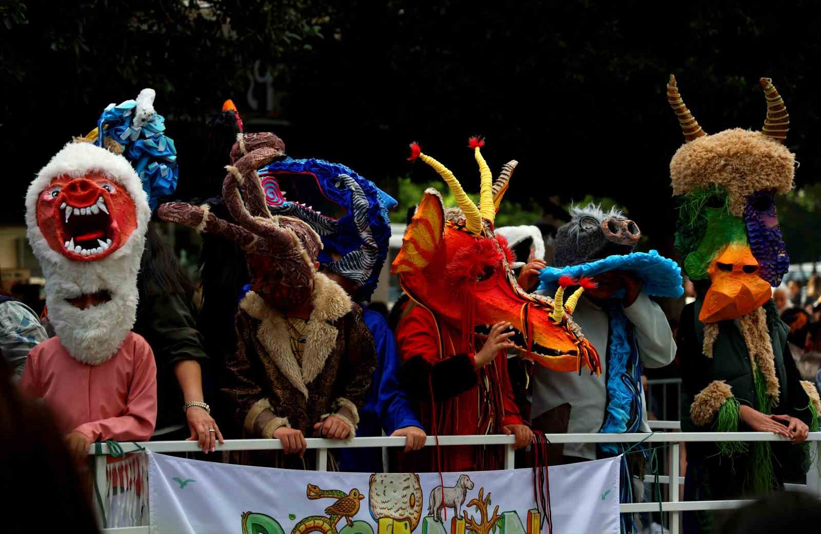 Portakal Çiçeği Karnavalı’nda renkli kortej
