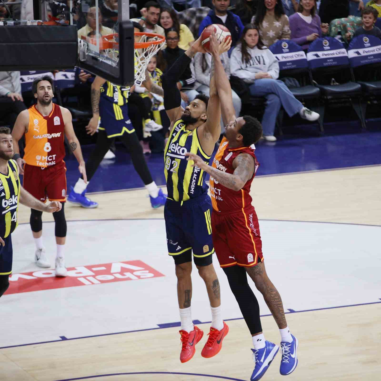 Potadaki derbide kazanan Fenerbahçe
