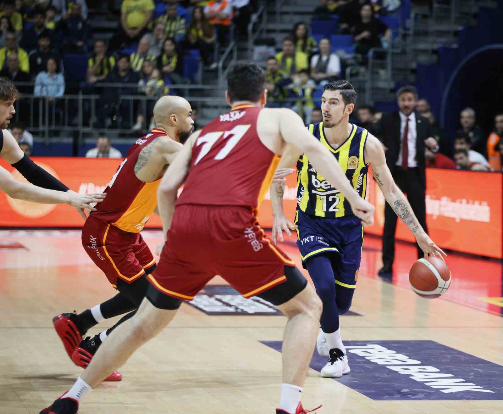 Potadaki derbide kazanan Fenerbahçe
