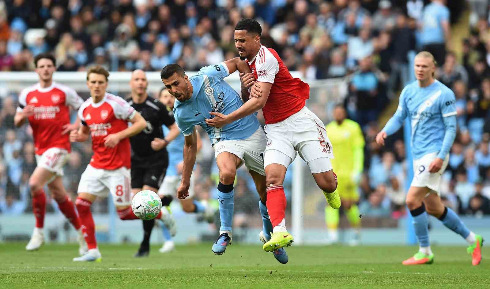 Premier Lig’de zirve yarışışında Manchester City, Arsenal’i mağlup etti
