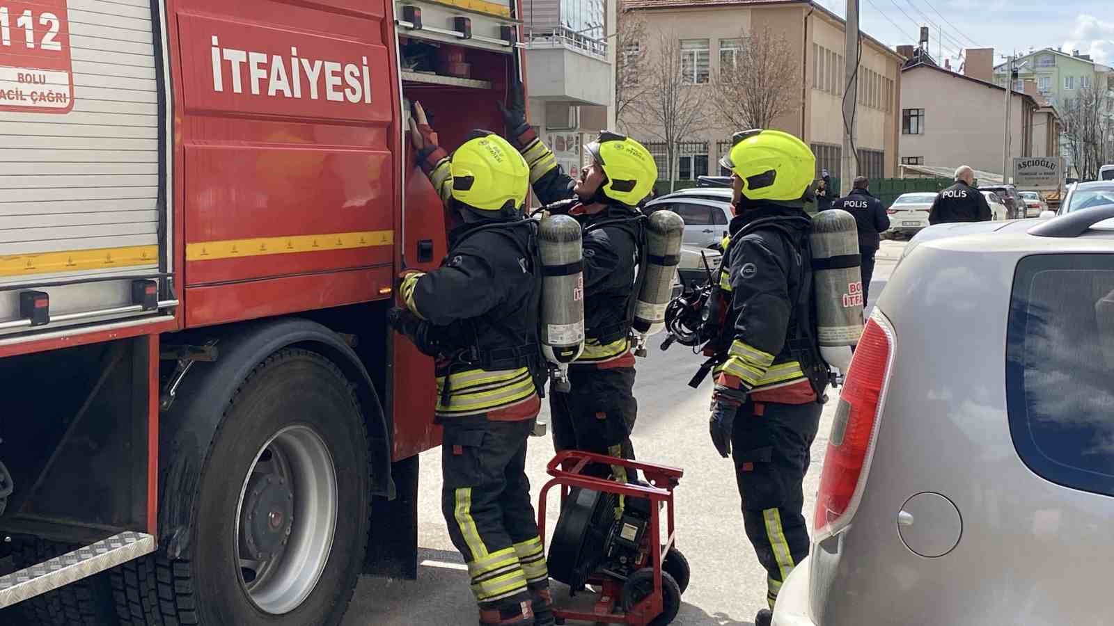 Prizde unutulan saç kurutma makinesi yangın çıkarttı, ekipler harekete geçti
